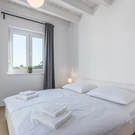 Lavanda Villa *